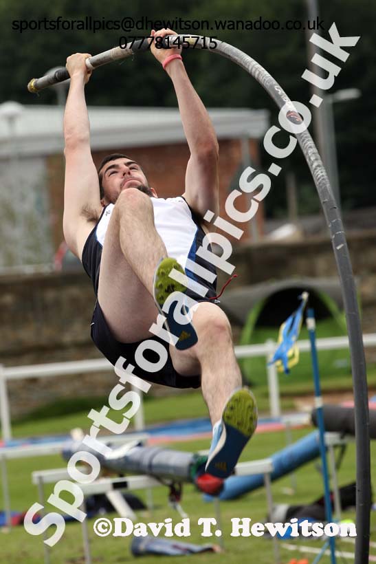 Senior mens pole vault, EAP International Combined Events, Hexham Northumberland. Photo: David T. Hewitson/Sports for All Pics